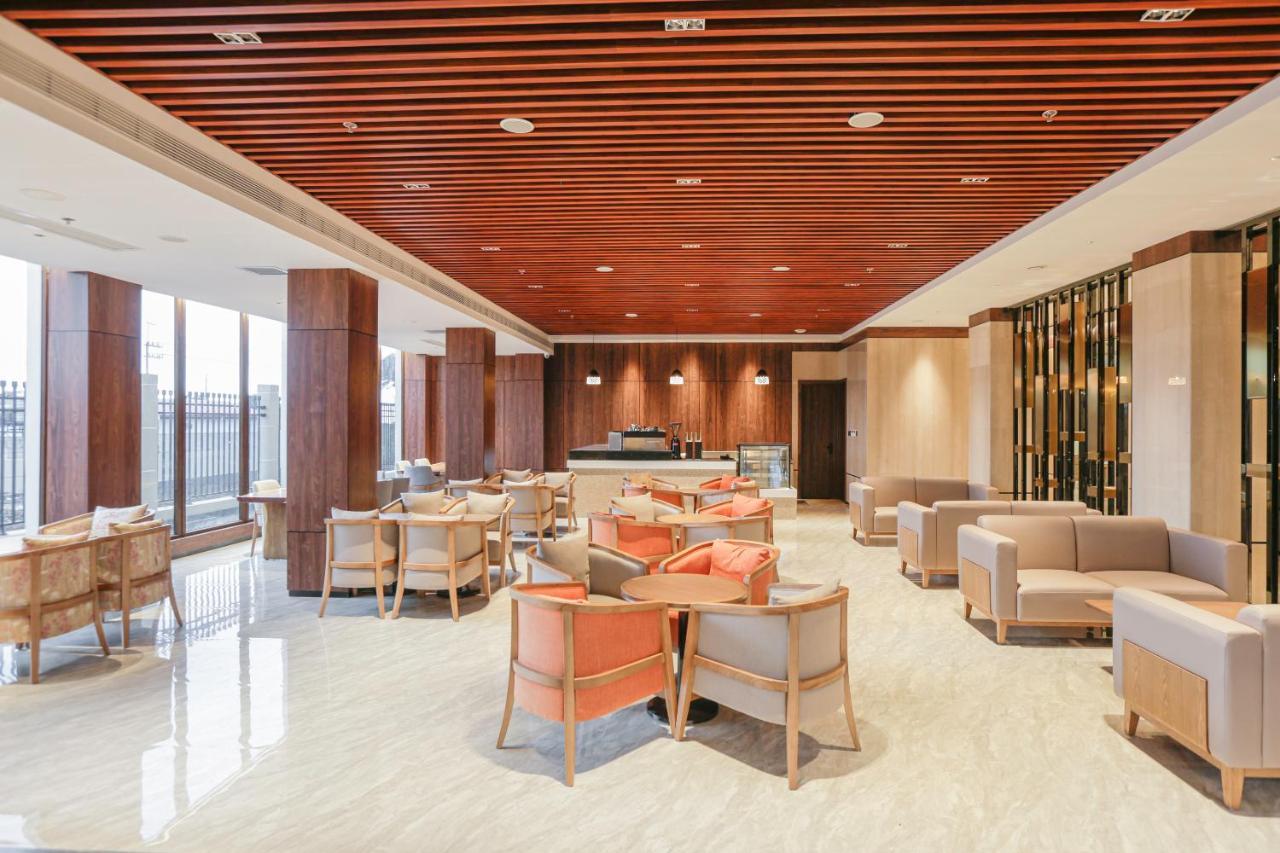 Hotel Casiana & Events Center Tagaytay Managed By Hii Тагайтай Экстерьер фото